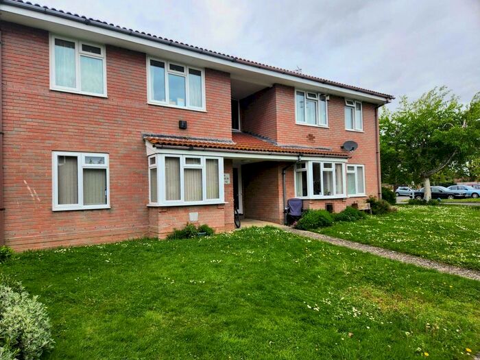 1 Bedroom Flat To Rent In Arthur House, Elm Tree Close, PO20