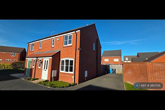 3 Bedroom Semi Detached House To Rent In Philips Field Close, Kettering, NN15