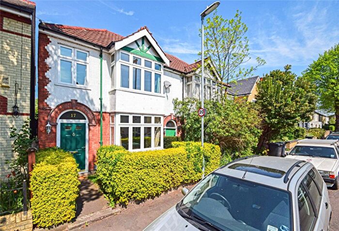 3 Bedroom Semi Detached House To Rent In St Andrews Road, Cambridge, CB4
