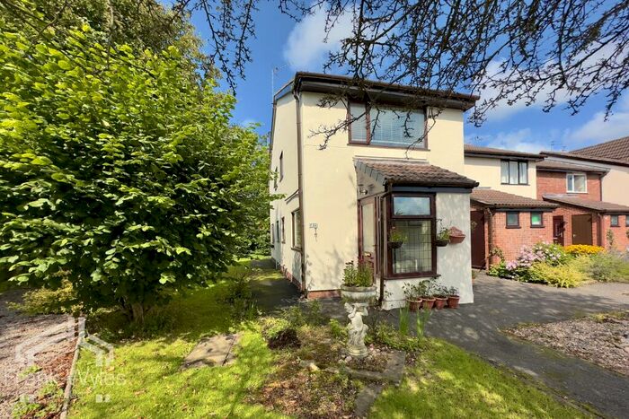 1 Bedroom Mews To Rent In Badgers Walk East, Lytham St. Annes, Lancashire, FY8