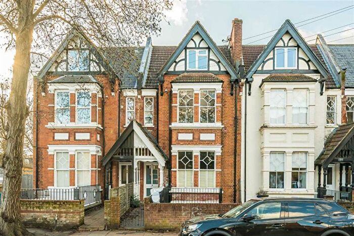 2 Bedroom Flat To Rent In Waldegrave Road, Teddington, TW11