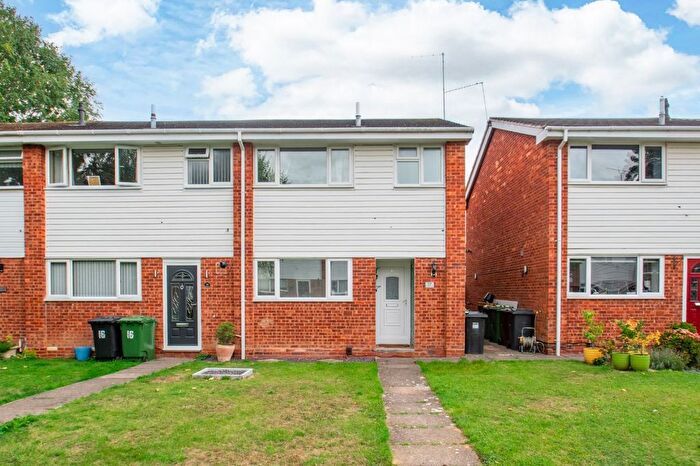 3 Bedroom End Of Terrace House For Sale In Barrow Close, Redditch, Worcestershire, B98