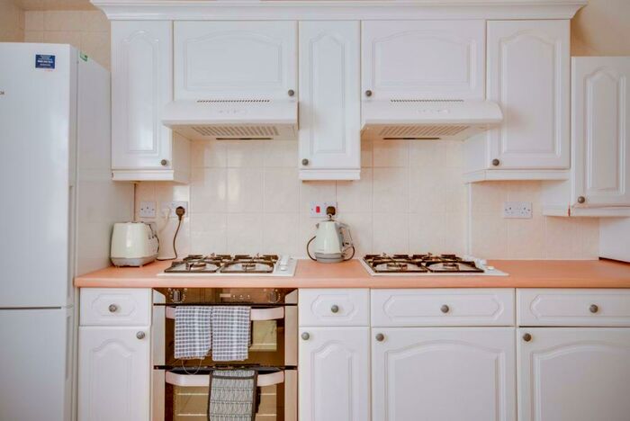 5 Bedroom House To Rent In Kent Avenue, Canterbury, CT1