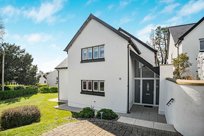 4 Bedroom Detached House For Sale In Leat Close, Golvers Hill Road, Kingsteignton, Newton Abbot, TQ12