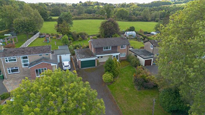 4 Bedroom Detached House For Sale In Wingfield Road, Oakerthorpe, Alfreton, DE55