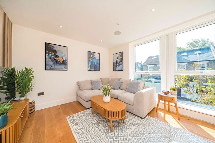 2 Bedroom Flat For Sale In Deburgh Road, Wimbledon, SW19