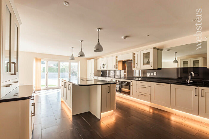 4 Bedroom Detached House For Sale In Grove Avenue, New Costessey, NR5