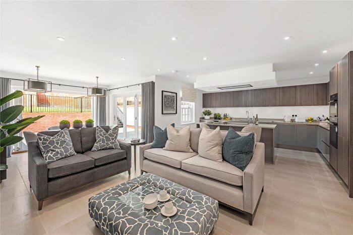 3 Bedroom Terraced House For Sale In Dark Lane, Great Warley, Brentwood, CM14