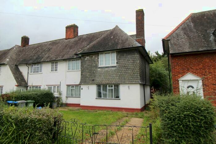 2 Bedroom Ground Maisonette To Rent In Bacon Lane, London, NW9