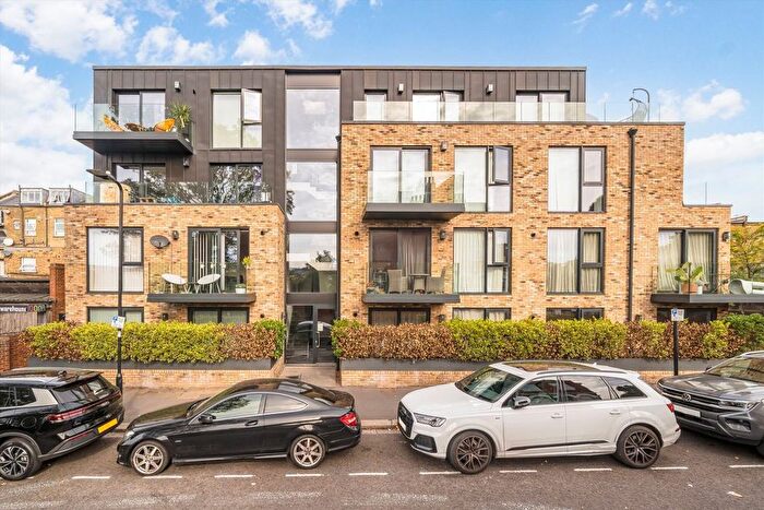 Studio For Sale In Essex Park Mews, Acton, W3