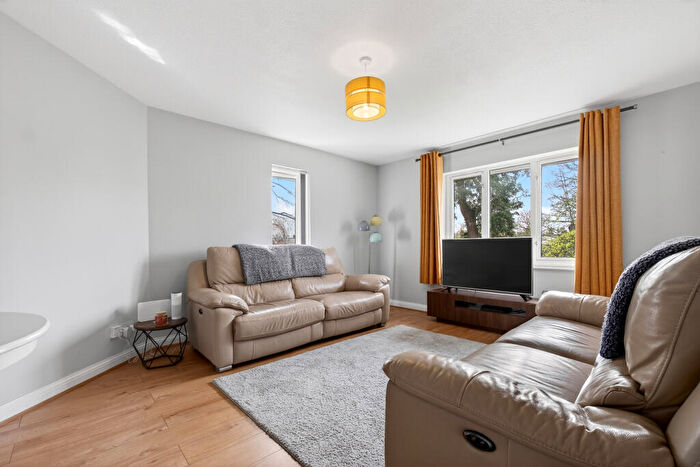 1 Bedroom Flat For Sale In Flat Trinity Court, Whitecross, Hereford, HR4