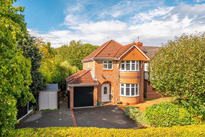 3 Bedroom Detached House For Sale In Wike Ridge View, Alwoodley, Leeds, LS17