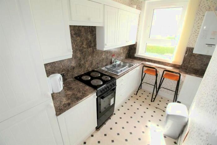 2 Bedroom Flat To Rent In Hilton Terrace, Aberdeen, AB24