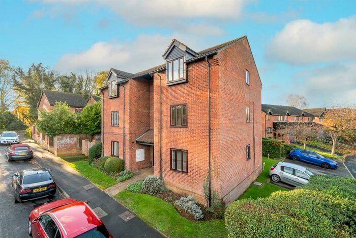 1 Bedroom Flat To Rent In Half Moon Meadow, Hemel Hempstead, HP2