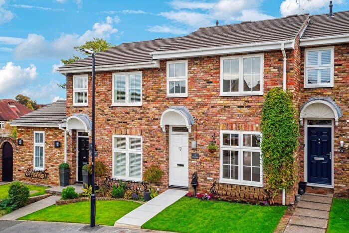 3 Bedroom Terraced House For Sale In Rosebank Close, Cookham, Berkshire, SL6