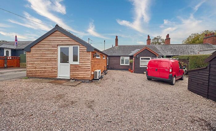 3 Bedroom Detached Bungalow For Sale In Station Road, Market Bosworth, CV13