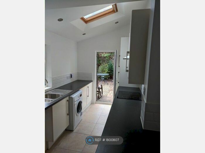 2 Bedroom Terraced House To Rent In Hawthorne Street, Bristol, BS4