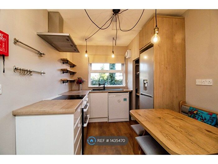 2 Bedroom Flat To Rent In Hutton Road, Shenfield, Brentwood, CM15