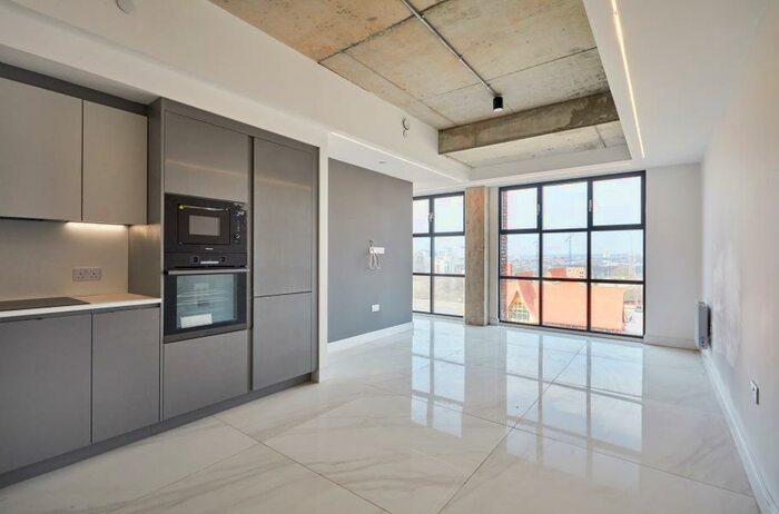 1 Bedroom Apartment To Rent In Apt . :: One Silk Street, M4