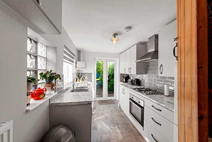 2 Bedroom Terraced House For Sale In Noahs Ark, Kemsing, TN15