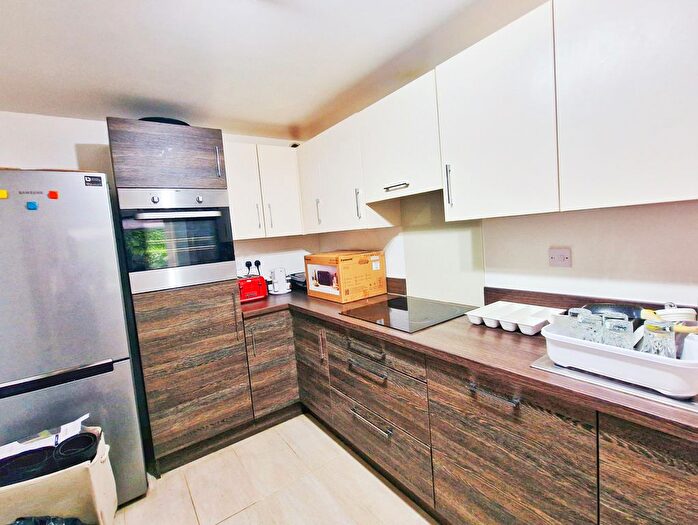 2 Bedroom Flat To Rent In St Andrews Rd, St Andrews Rd, Uxbridge, UB10