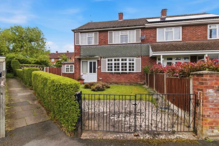 3 Bedroom Semi-Detached House For Sale In Shenstone Close, Malvern, WR14