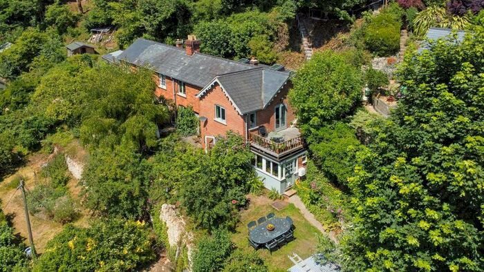 4 Bedroom Semi-Detached House For Sale In Rack Hill, Chalford, Stroud, GL6