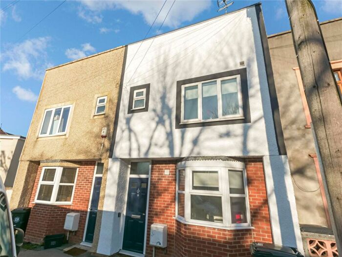 3 Bedroom Terraced House To Rent In Staple Hill Road, Bristol, Bristol, City Of, BS16