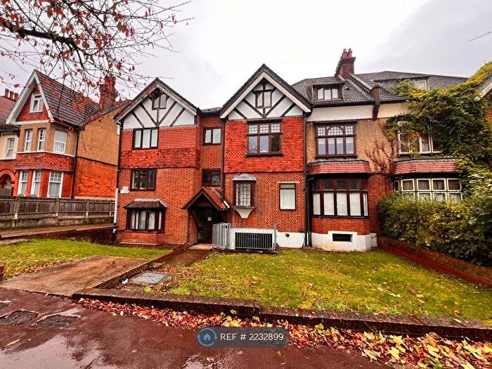 2 Bedroom Flat To Rent In St Augustines Avenue, South Croydon, CR2