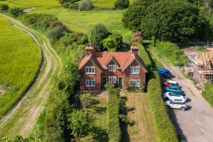 3 Bedroom Cottage For Sale In Stewards Green Road, Epping, CM16