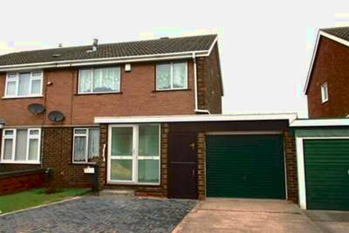 3 Bedroom House To Rent In Rowley Regis, West Midlands, B65