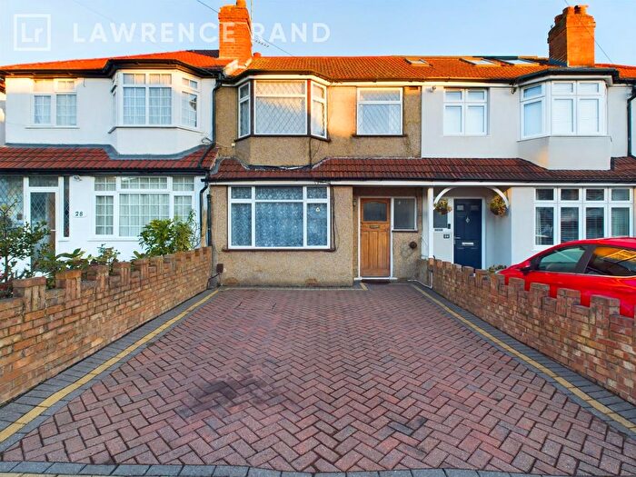 3 Bedroom Terraced House For Sale In Rhyl Road, Perivale, Greenford, UB6