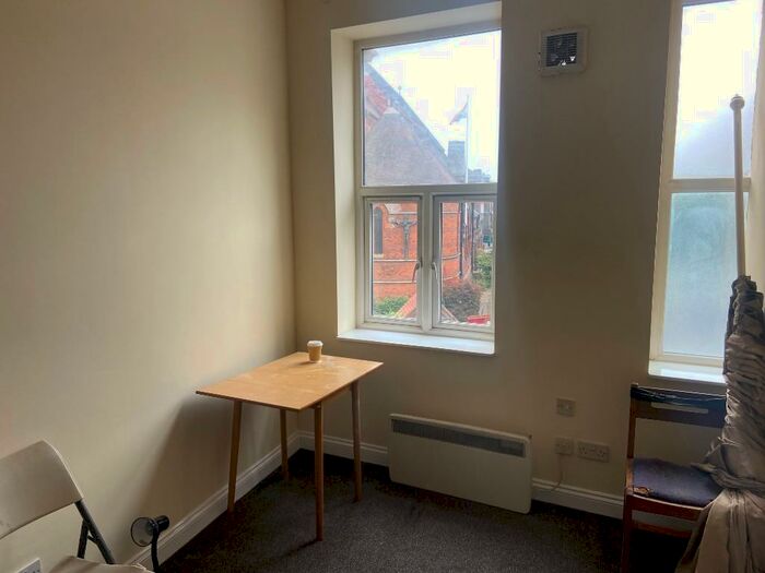 Studio To Rent In West End Lane, London, NW6