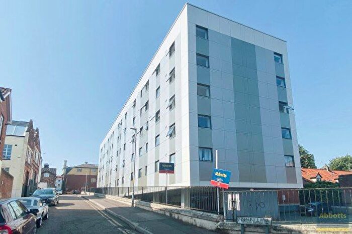 2 Bedroom Flat To Rent In Pottergate, Norwich, NR2