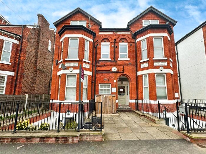 2 Bedroom Flat For Sale In Central Road, West Didsbury, Manchester, M20