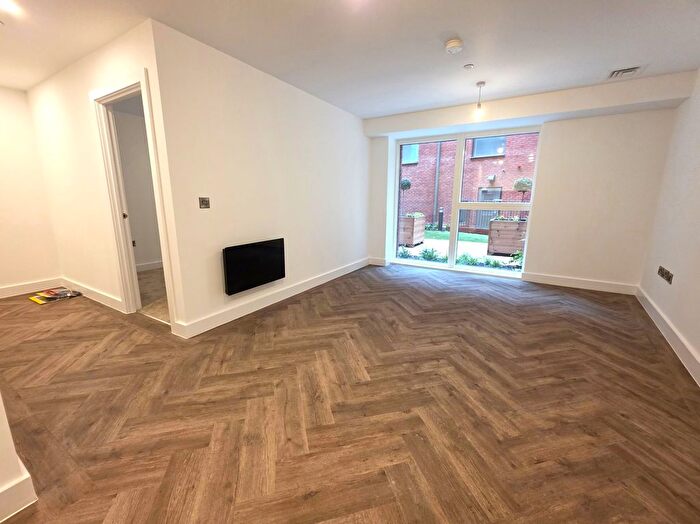 1 Bedroom Flat To Rent In Upper Gough Street, Birmingham, West Midlands, B1