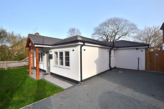 3 Bedroom Detached Bungalow For Sale In Albert Street, Fleet, GU51