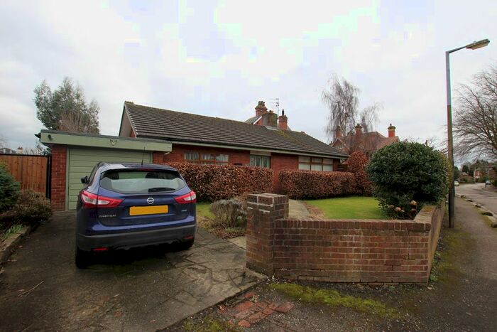 3 Bedroom Detached Bungalow To Rent In Regents Road, St Helens, WA10