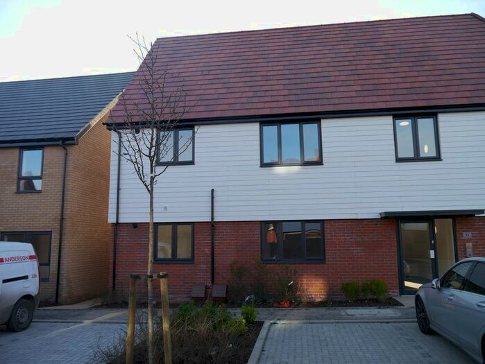 1 Bedroom Flat To Rent In Mimas Way, Ipswich, Suffolk, IP1