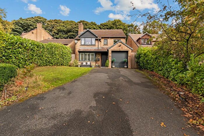5 Bedroom Detached House For Sale In Cropredy Close, Queensbury, BD13