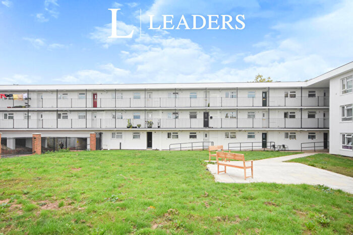 1 Bedroom Flat To Rent In The Hides, CM20