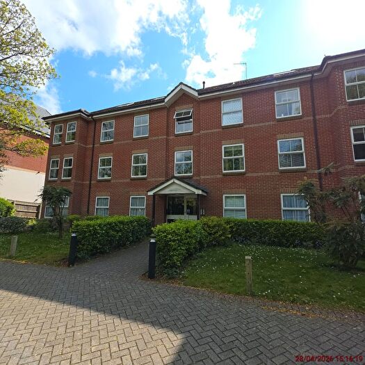 2 Bedroom Flat To Rent In Poole Road, Westbourne, Bournemouth, BH4