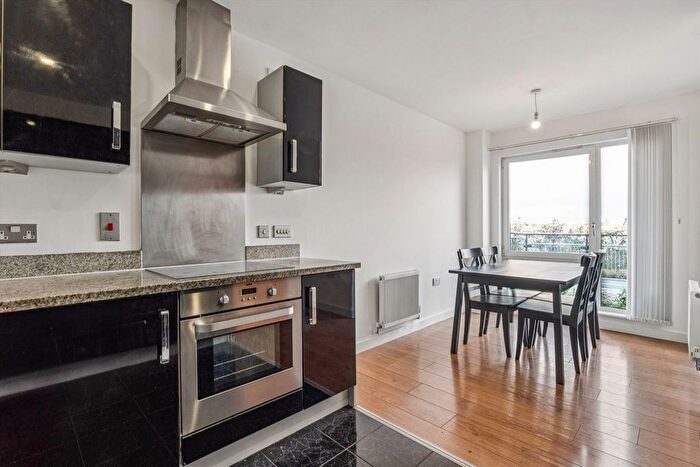 3 Bedroom Flat For Sale In Olympian Way, Canary Wharf, SE10