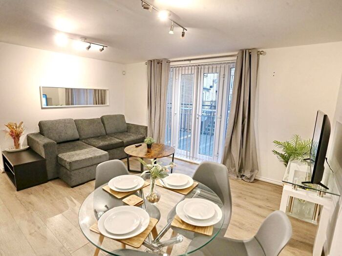 2 Bedroom Flat To Rent In City Of Salford, M5