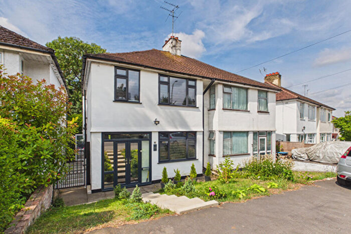 3 Bedroom Semi-Detached House For Sale In Lawn Lane, Hemel Hempstead, HP3