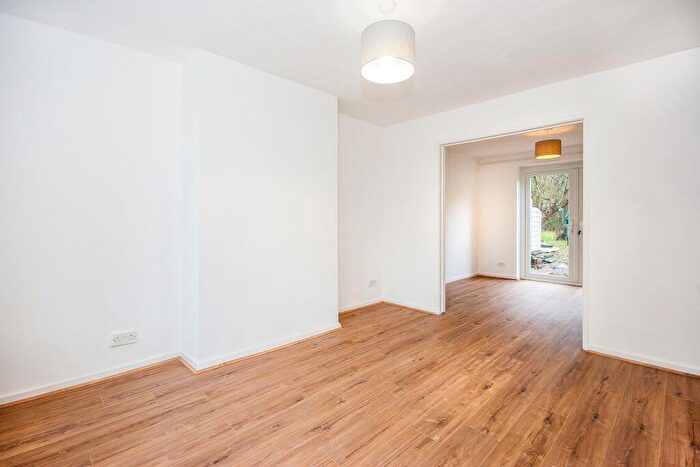 3 Bedroom House To Rent In Ashdown Drive, Crawley, RH10