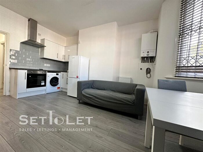 1 Bedroom Apartment To Rent In Evington Road, Off London Road, Leicester, LE2