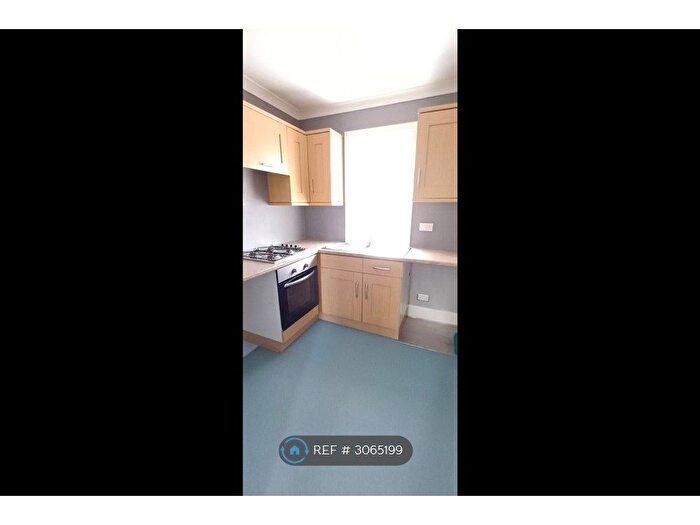2 Bedroom Maisonette To Rent In Pine Road, Bournemouth, BH9