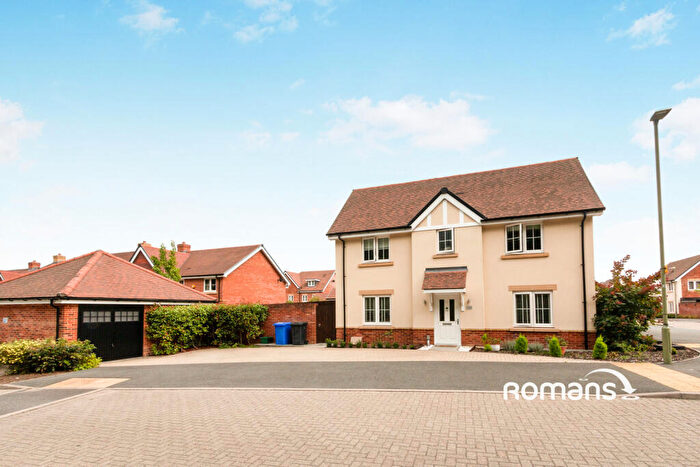 3 Bedroom Detached House To Rent In Welberry Way, Blackwater, Camberley, GU17