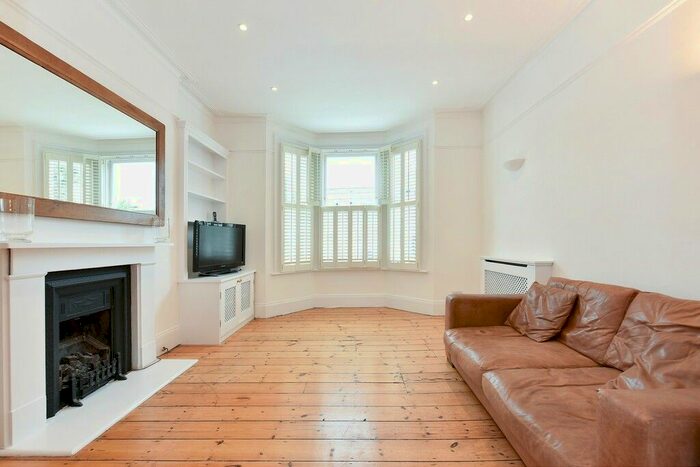 2 Bedroom Flat To Rent In Homestead Road, Fulham, Sw, SW6